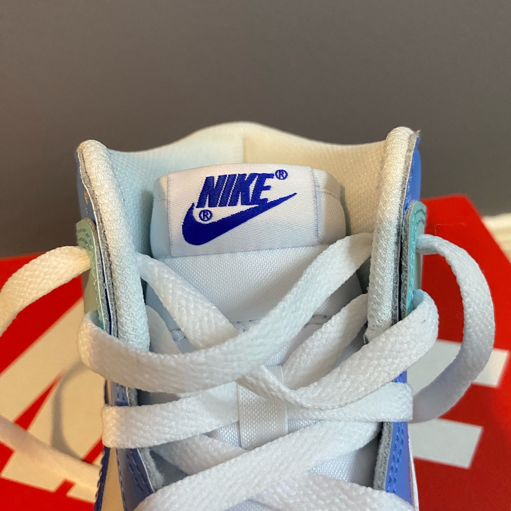 Nike Dunks - Picture 5 of 9